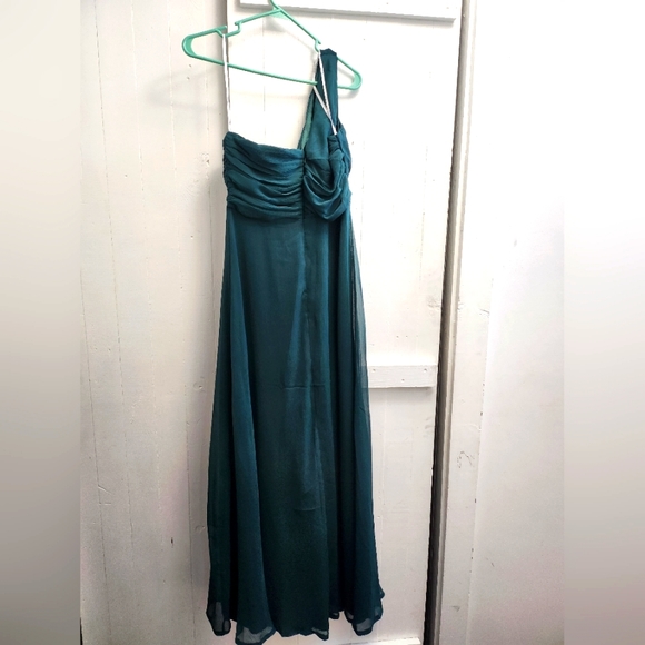 Lulu's Always Enamored Emerald Green One-Shoulder Maxi Dress - Picture 6 of 7